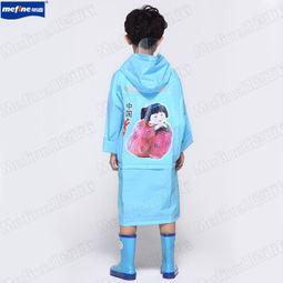 成人雨衣书包怎么穿视频,成人雨衣书包穿戴教程视频概述