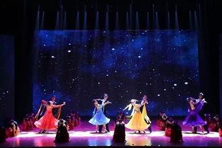 成人独舞年会表演视频,年会舞台上的一抹亮丽身影