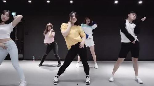 俏皮简单的成人舞蹈视频,俏皮成人舞蹈视频大盘点