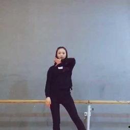 乐器成人舞蹈视频,乐器伴奏下的成人舞蹈魅力展现